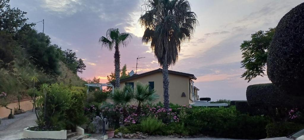 Terrazzo A9 al tramonto a Parghelia